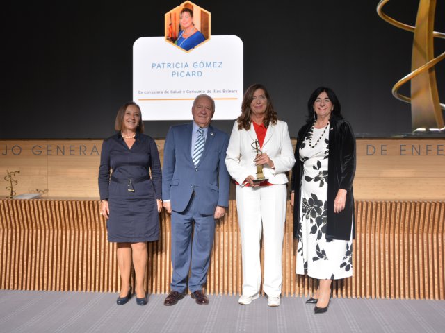 04María Dolores Coheña, Florentino Pérez Raya, Patricia Gómez Picard y Raquel Rodríguez